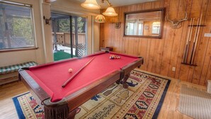 Casa, 3 habitaciones | Sala de juegos