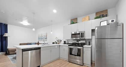 Central Modern Apartment