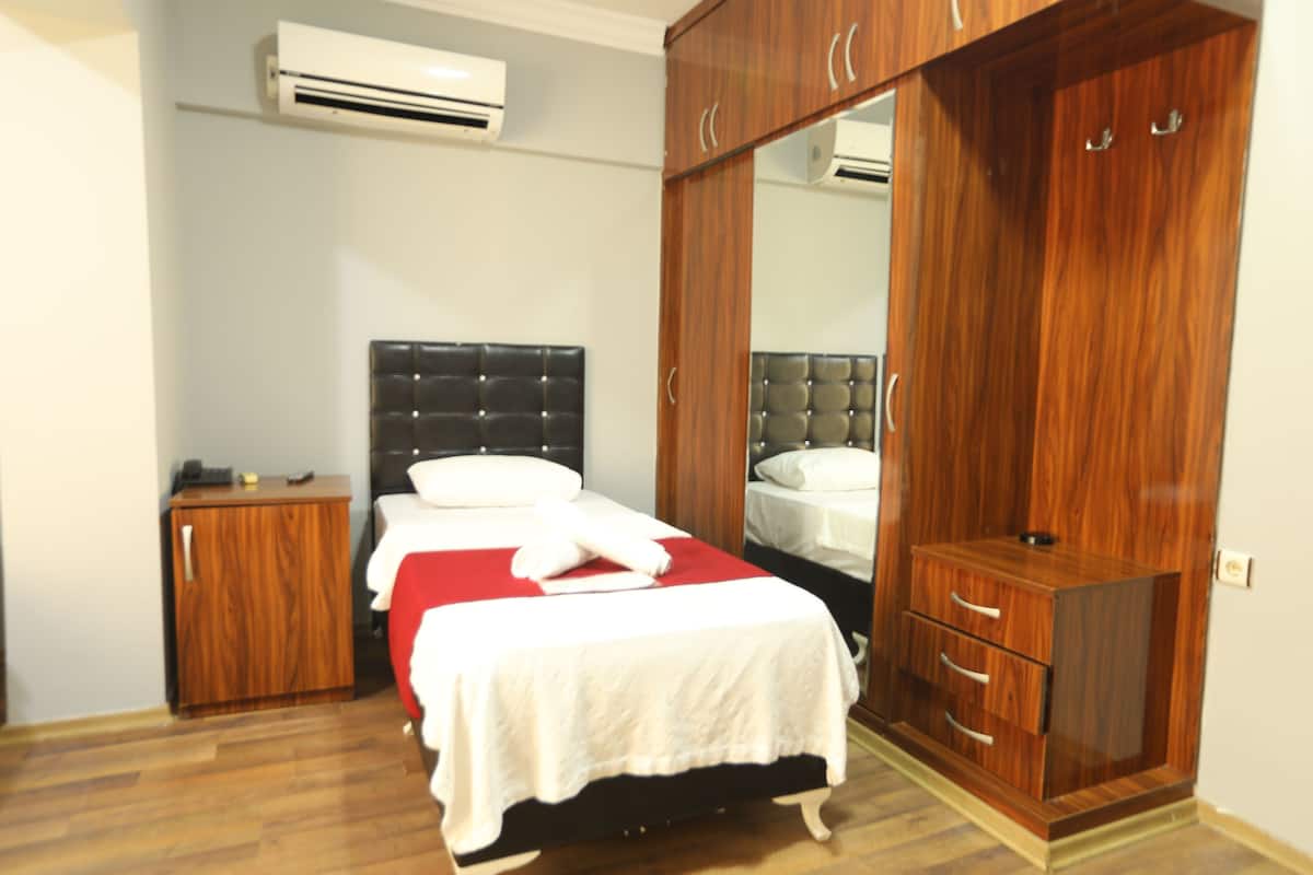 Standard Room | Soundproofing, free WiFi