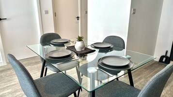 Apartment | Dining