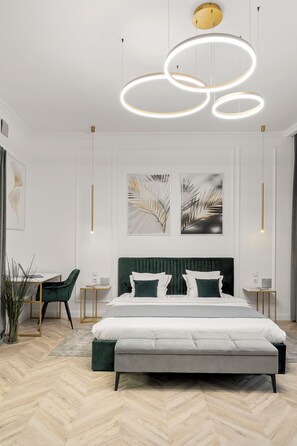 2 habitaciones, escritorio, tabla de planchar con plancha y wifi 