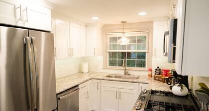 Charming & Cozy 3BR Home Retreat near SU/ESF/Upstate/LeMoyne