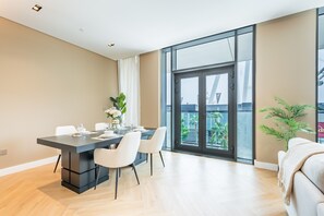 Dining - Charming 2BR in Bluewaters Residences 8, Bluewaters Island (Dubai)