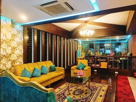 Reception. Hotel Crystal Rose Sylhet