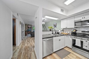 Fridge, microwave, oven, stovetop - NEW! Remodeled Condo, 3 Miles to Downtown, Close to Ober (Gatlinburg)