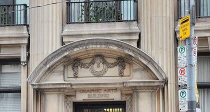 New Loft in famous historical "Graphic Art Building" heart of downtown Toronto