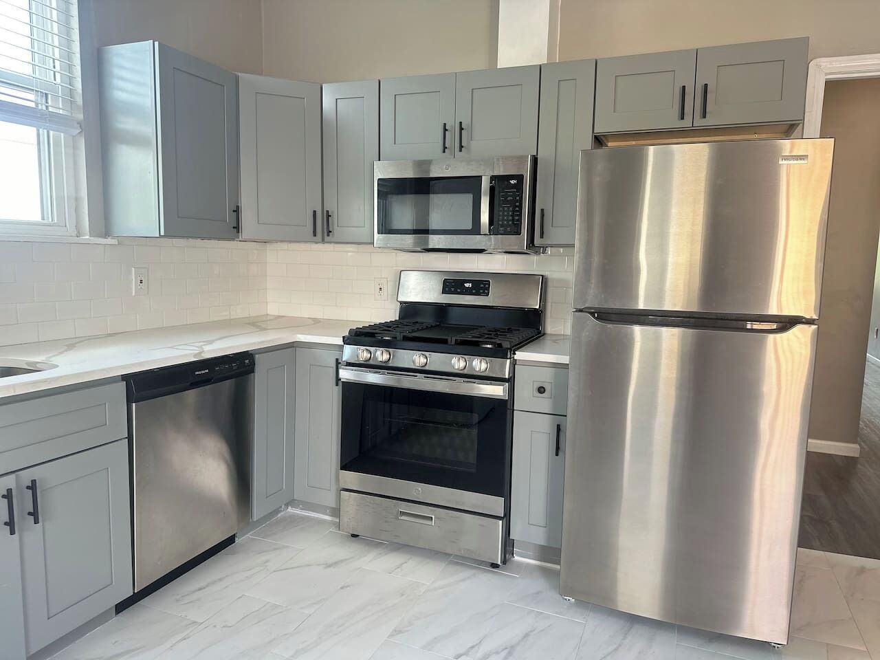 Comfort & Convenience: 1.5 Miles from Center City, Transit