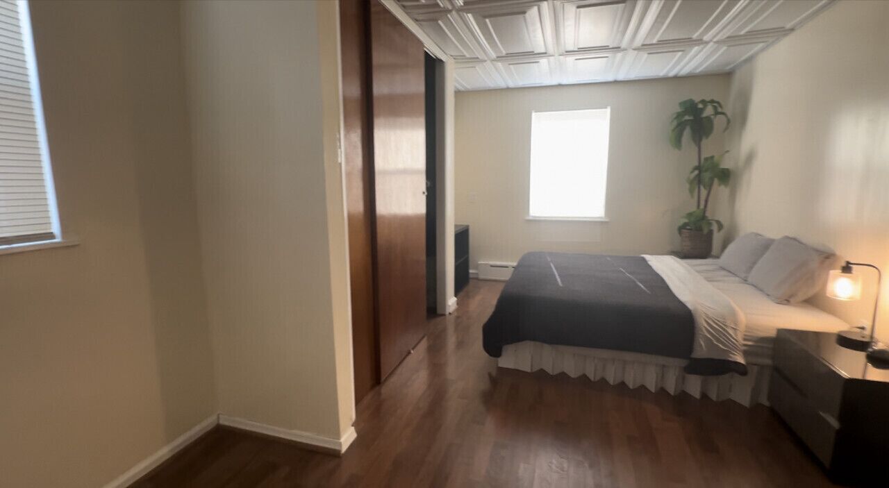 Prime Location: Friendly Block, Walkable, Smart TV