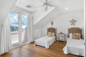 4 habitaciones, tabla de planchar con plancha, cuna de viaje y wifi
