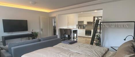 3 bedrooms, WiFi, bed sheets