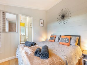 3 bedrooms, free WiFi, bed sheets - Pines Lodge - UK43480 (Holywell)