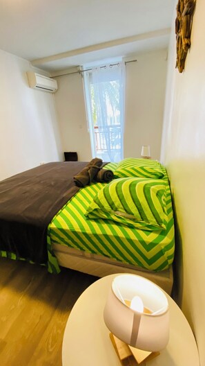 3 chambres, fer et planche à repasser, Wi-Fi, draps fournis