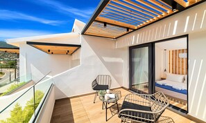 Terrace/patio - Aelia Suite Private Pool (Istro)