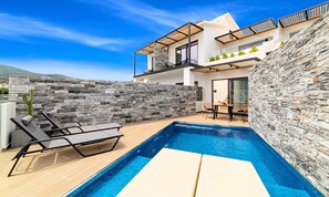 Pool - Aelia Suite Private Pool (Istro)