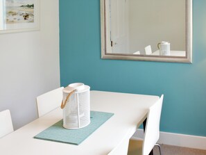 Dining - 3 bedroom accommodation in Whiting Bay, Isle of Arran (Whiting Bay, Isle of Arran)