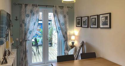 This delightful holiday home provides cosy and welcoming accommodation.
