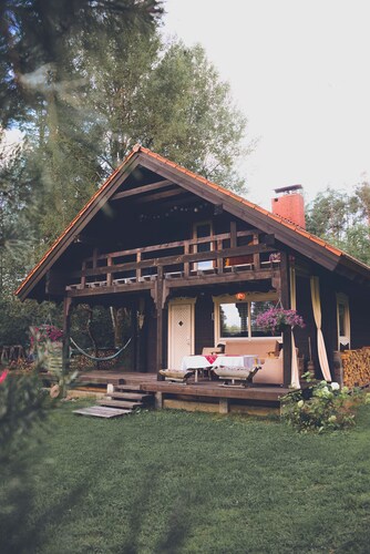 A cozy cottage with WiFi in Rudnia village