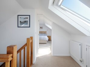 4 bedrooms, WiFi, bed sheets - 4 bedroom accommodation in Morfa Nefyn, Pwllheli (Morfa Nefyn, Pwllheli)