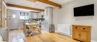 2 bedroom accommodation in Burgh Le Marsh