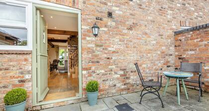 2 bedroom accommodation in Burgh Le Marsh