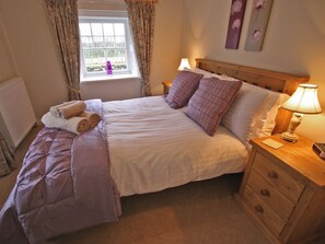 6 bedrooms, free WiFi, bed sheets - Rock Farm House Alnwick (Rock near Alnwick)