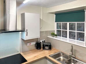 Dishwasher, highchair