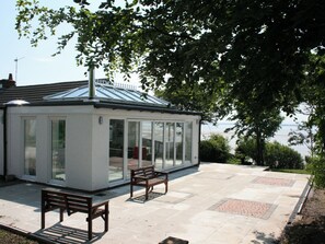 Terrace/patio - Dornock Brow Cottage (Dornock near Annan)