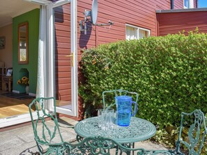 Unclassified image, 3 of 23, button