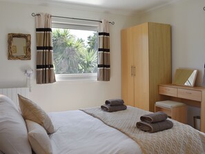 3 bedrooms, free WiFi, bed sheets