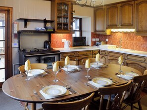 High chair - 3 bedroom accommodation in Borness, by Borgue, Kirkcudbright (Borness, by Borgue, Kirkcudbright)
