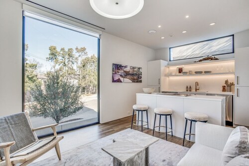 Turtle creek Trailhouse, adjoining the Katy Trail 