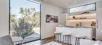 Turtle creek Trailhouse, adjoining the Katy Trail 