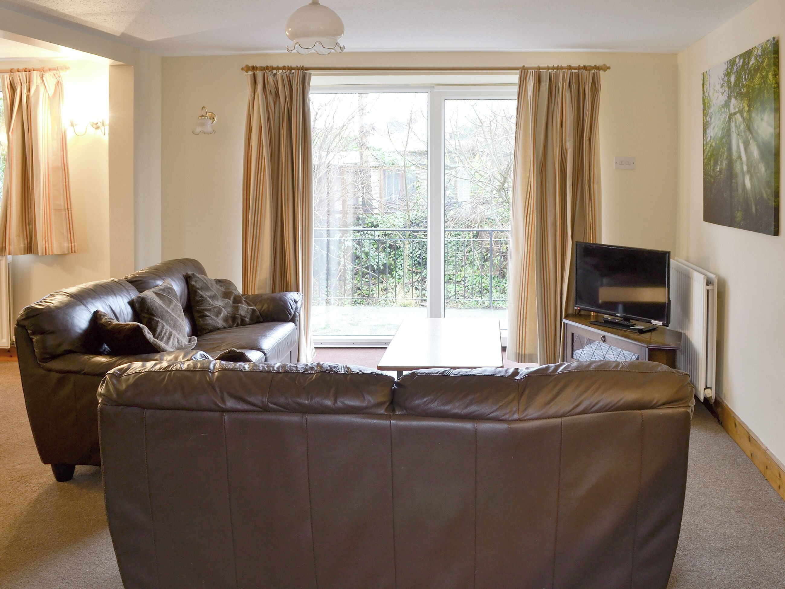 Bluebell Farm Cottages - Lindisfarne Cottage - Northumberland