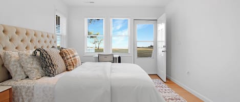 2 Schlafzimmer, Schreibtisch, Bügeleisen/Bügelbrett, Reisekinderbett
