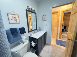 تجهيزات دش، مجففات شعر، مناشف، صابون