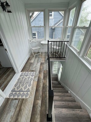 المنشأة من الداخل