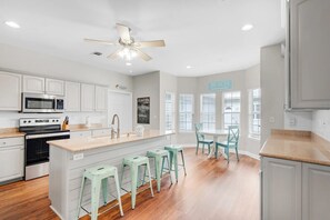 Lave-vaisselle, cafetière/bouilloire