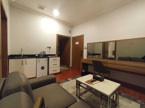Twin Bed Room | Living area | 5-cm LED TV with satellite channels