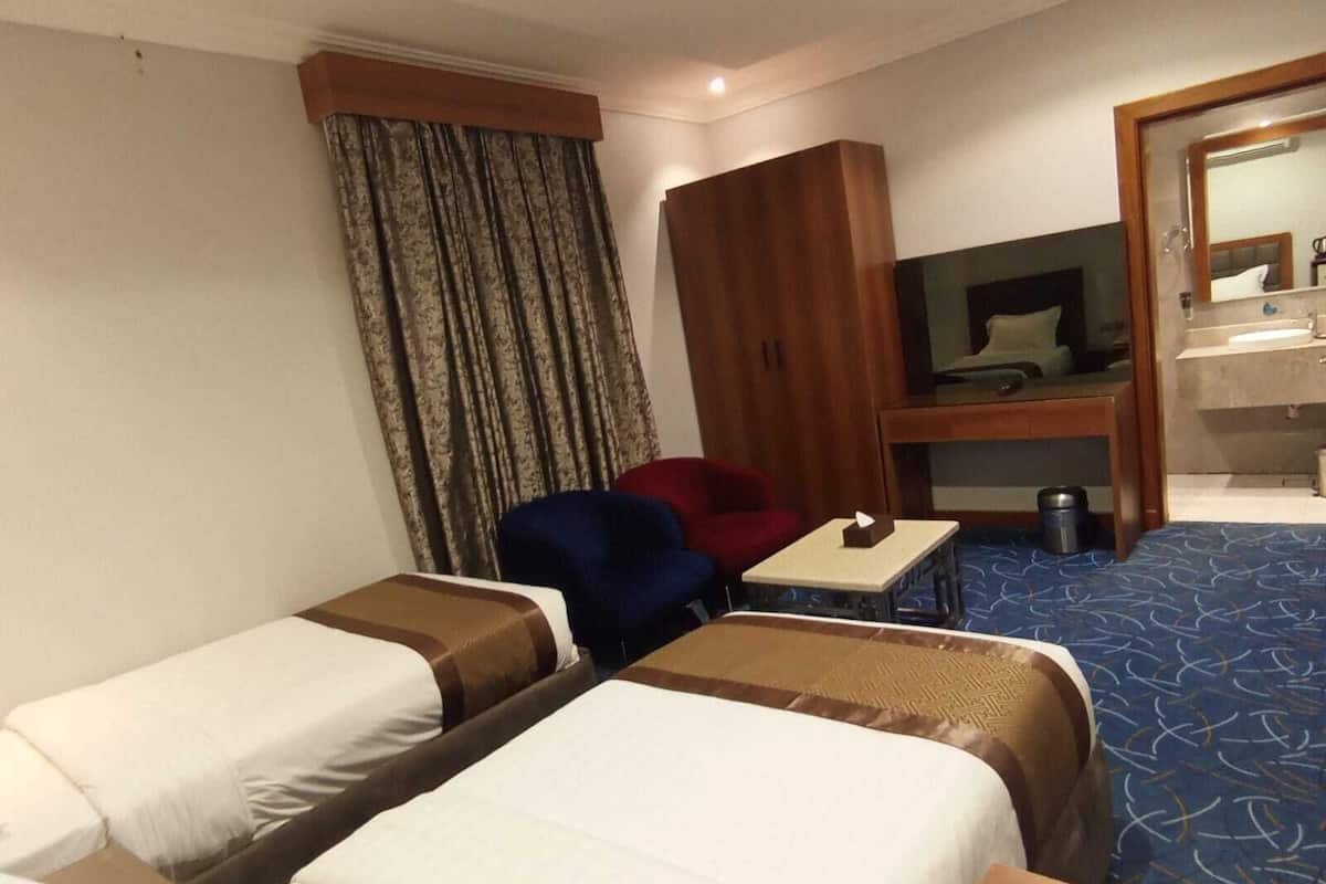 Twin Bed Room