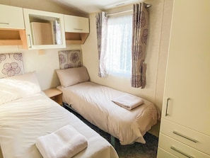 2 bedrooms, bed sheets