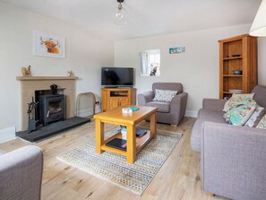 TV, fireplace - 2 bedroom accommodation in Easter Ross (Easter Ross)