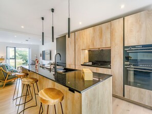 Geschirrspüler, Hochstuhl