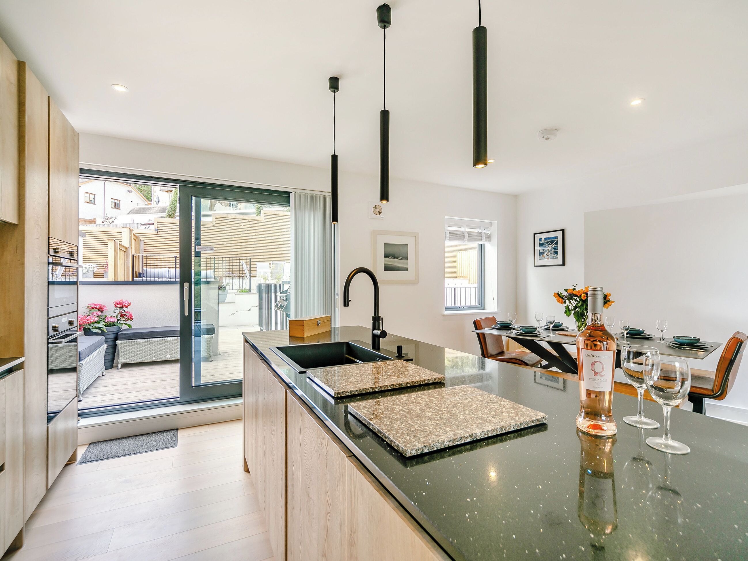 Lavavajillas y periquera 