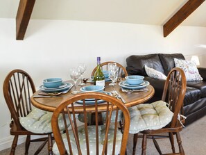 Dining - Summertree Farm The Granary (near Thornton-le-Dale and Pickering)