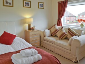 4 bedrooms, free WiFi, bed sheets