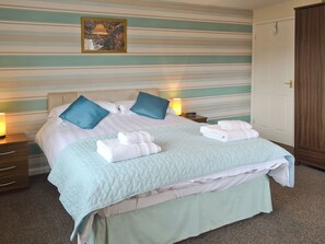 4 Schlafzimmer, kostenloses WLAN, Bettwäsche