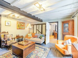 Living area - 2 bedroom accommodation in Ruthin (Ruthin)