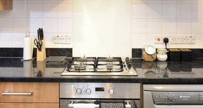 The Compass - UK41901