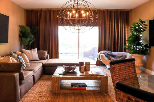 RH Style Beach House, 3Bedrooms, 6 guests, 8min to Ocean