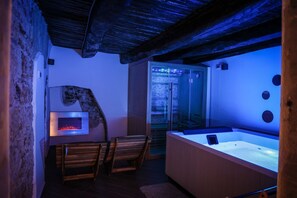 Suite superior | 1 dormitorio, sábanas italianas Frette, ropa de cama de alta calidad